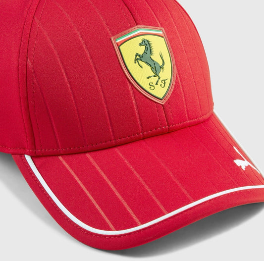 Scudería Ferrari Gorra Infantil de Equipo Oficial 2025
