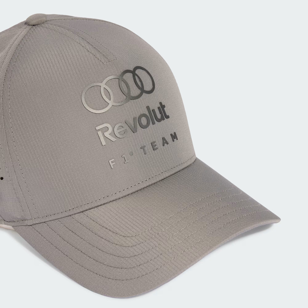 Gorra F1 Audi Revolut Gris 2026